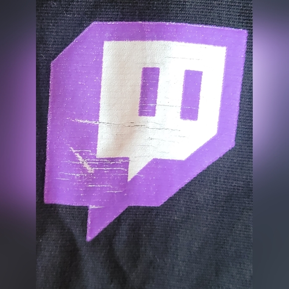 Twitch Con 2019 Calvin Klein sweater - Picture 4 of 5